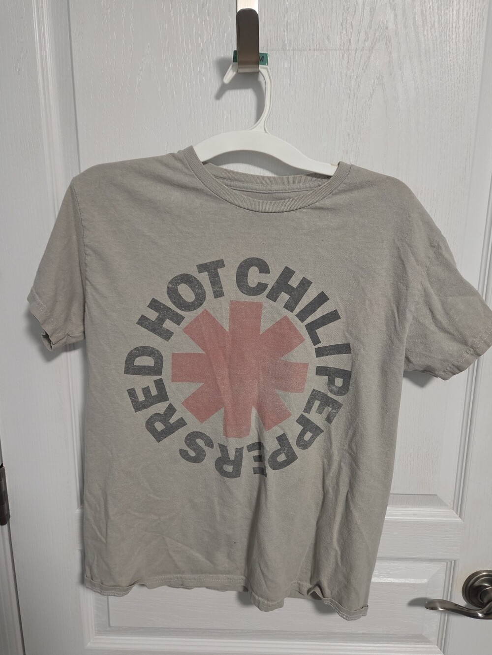Red Hot Chili Peppers Retro Graphic T-Shirt Grey Logo 90s Band Tee Unisex Medium